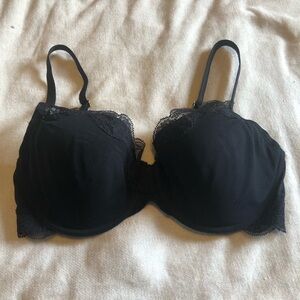 Natori lightly lined/padded bra size 34DDD